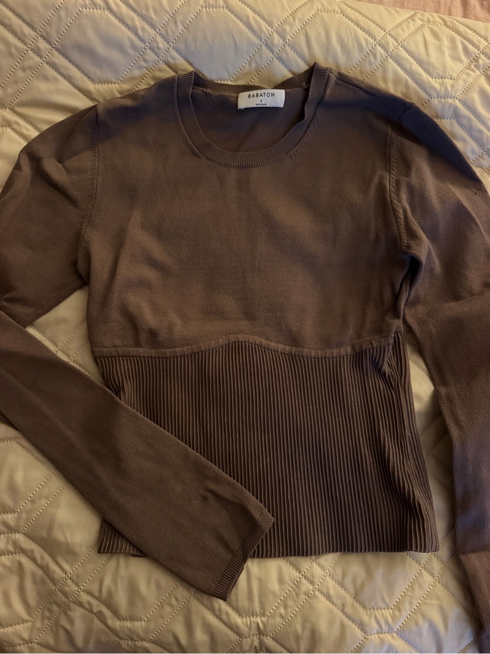 Aritzia Top